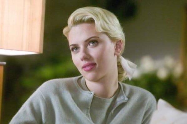 斯嘉丽约翰逊梯震门 曝出大量的私房大尺度自拍照