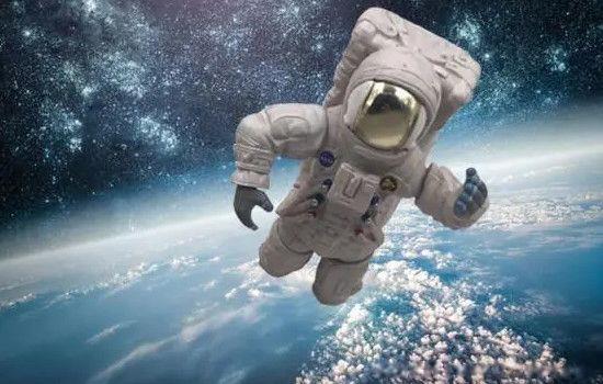 三名宇航员离地球多少公里 三个宇航员是怎么返回地球的