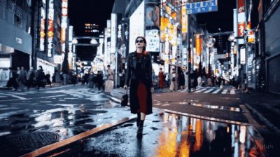 ​当拍摄《流浪地球10》，只需要敲几行字