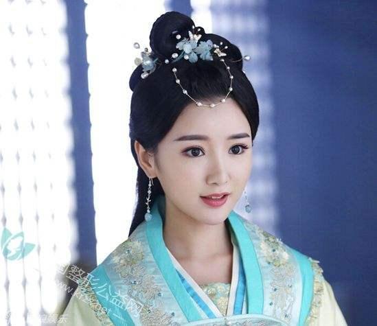 《演员的诞生》一期四个人两个是整容脸,节目变“整容脸的诞生”