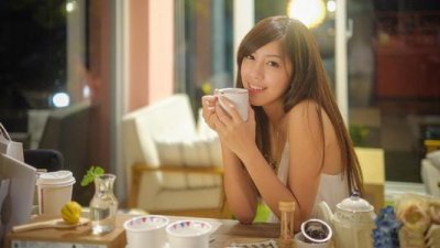 ​如何处理女友与宿舍室友的争吵？