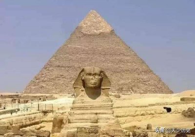 ​埃及历史，王朝比中国早1000年，金字塔如何建造至今未知