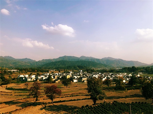 皖南川藏线自驾游危险系数极高？S218的操作感也毫不逊色？