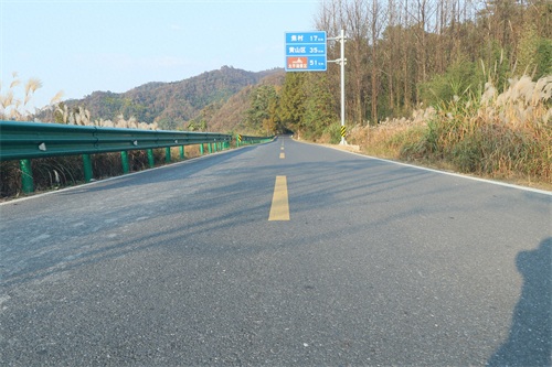 皖南川藏线自驾游危险系数极高？S218的操作感也毫不逊色？