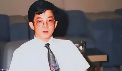 ​河北巨贪李真落马：4位空姐轮流伺候，喝酒只喝五粮液，03年死刑