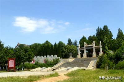 ​千古奇人邵康节，比肩唯有袁天罡