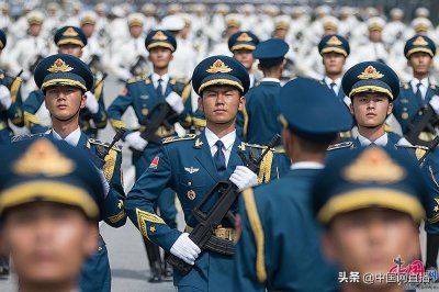 ​国庆阅兵倒计时 直击受阅部队官兵冲刺训练「组图」