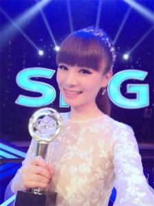 ​万蒂妮：出身名门，谨记家训，26年主持获奖无数，未来将继续加油