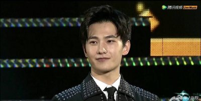 ​明星生日会   杨洋、薛之谦最暖心，他最无厘头