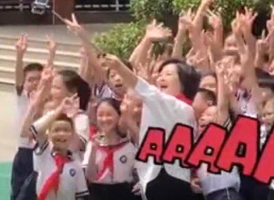 ​54岁央视主持人鞠萍近照曝光，＂姐姐＂变成老奶奶，被传将退休？