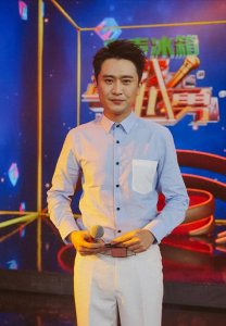 ​深受观众喜爱的央视主持人杨帆