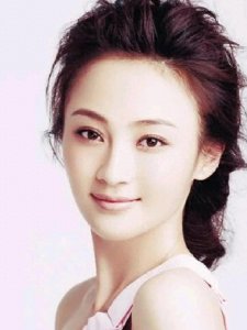 ​姚笛:从荧幕宠儿到人生历练者