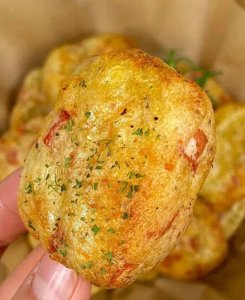 ​10分钟就可以轻松完成焦香酥脆土豆饼即便是零厨艺也可以轻松完成