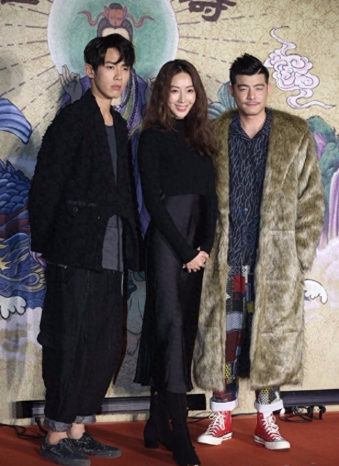 柯震东正式复出！吸毒后沉寂5年，如今样貌大变几乎认不出