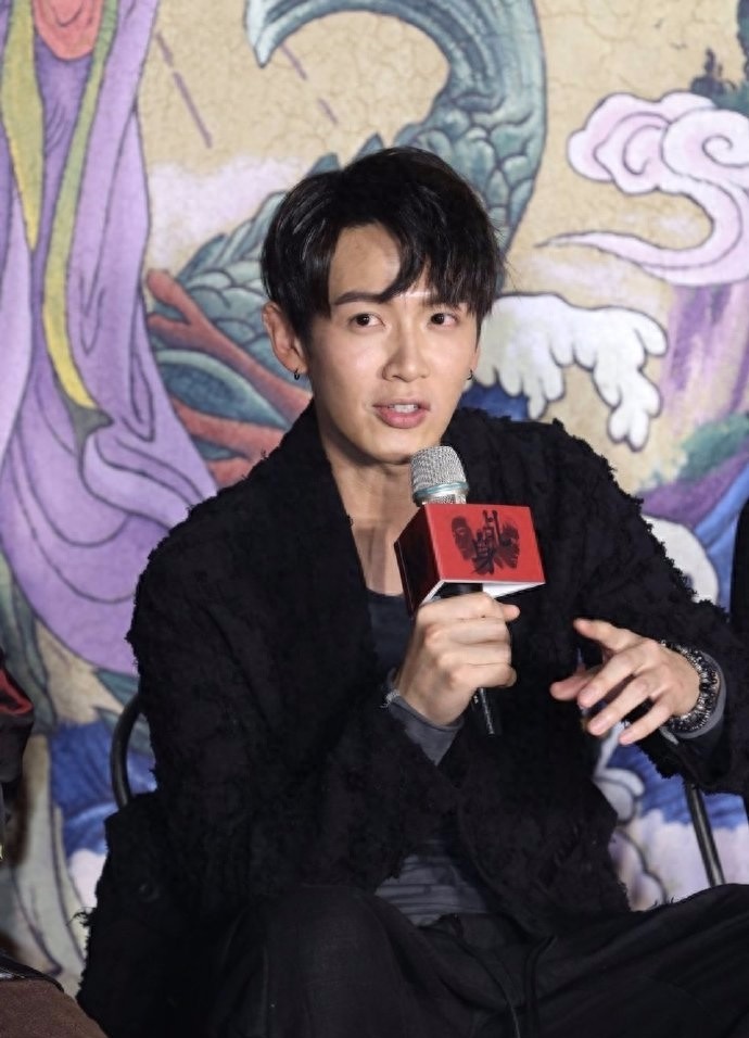 柯震东正式复出！吸毒后沉寂5年，如今样貌大变几乎认不出