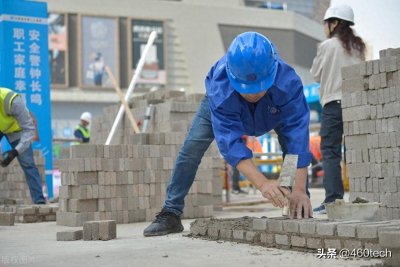 ​白帽子在工地什么级别？白帽子说了算，不同颜色的帽子代表什么