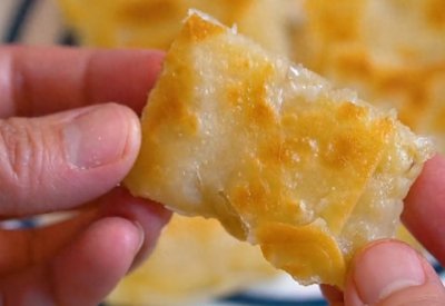 ​香蕉飞饼这样做，外脆里嫩，除了好看就是好吃，做法还简单！
