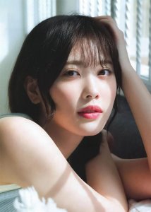 ​伊藤纯奈，乃木坂46成员，长着一张高级脸的清纯美女，出演舞台剧