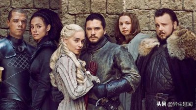 ​《权力的游戏》中龙母金发替身演员是24岁美艳辣妈，颜值不输本尊