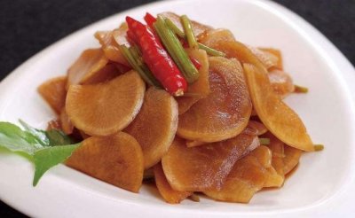 ​大妈这样腌萝卜，祖传秘方2小时腌好，咬一口嘎嘣脆，香