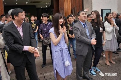 “千年仅一人的美女棋士”——中澳混血儿 黑嘉嘉 照片图集