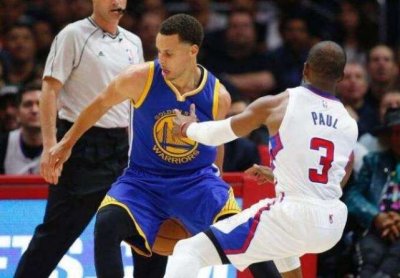 ​保罗连线库里承认自己被晃倒 库里高情商回应：你也晃倒我三次