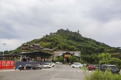 ​重庆梁平美景多，建在孤峰上的滑石古寨，历经风雨如今依然靓丽