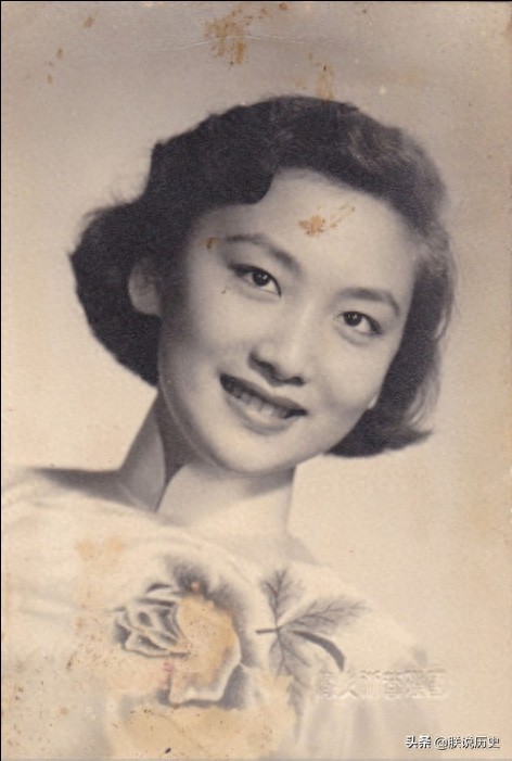 那些年的夏梦，罕见剧照老照片，金庸的梦中情人