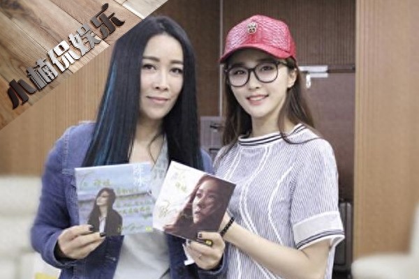 28岁陈冰一家近照，富商爸爸身家30亿，一家三口颜值高像兄妹