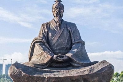 ​他是世称“小仙翁”急症先驱，比西方早500多年发现天花等病