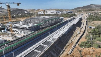 ​现场实拍！带你近距离探访京山高铁线路建设最新进展......