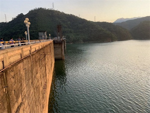新丰江水库——山中海洋