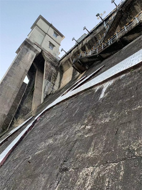 新丰江水库——山中海洋