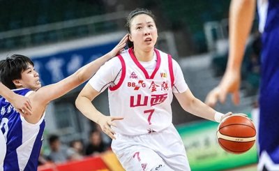 ​29岁女篮冠军晒婚纱照！颜值气质纷纷在线，身高1米83身材傲人