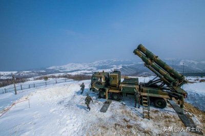 ​韩国KM-SAM“天弓”（也称铁鹰2）中程防空导弹系统。