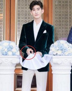 ​张翰郑爽疑旧情复燃 当年郑爽可是爱得张翰死去活来！