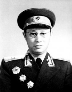 ​这位开国少将是“红宝书”的最早创意者