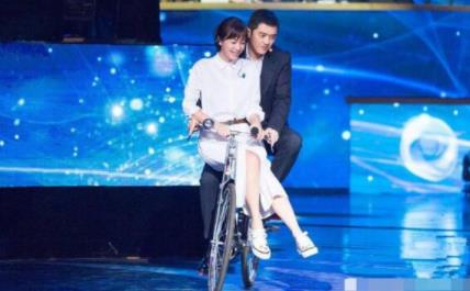 徐静蕾和李亚鹏什么关系 多年永远不变的朋友