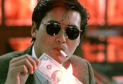 ​盘点电影中经典抽烟画面，周润发最土豪，周星驰最销魂