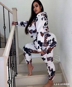 ​俄罗斯大码模特克里斯蒂娜·戴蒙德(Christina·Diamond)