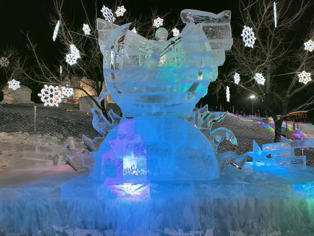 长春游玩必去的地方长春雕塑公园：带您逛一逛长春雕塑园冰雪乐园(51)