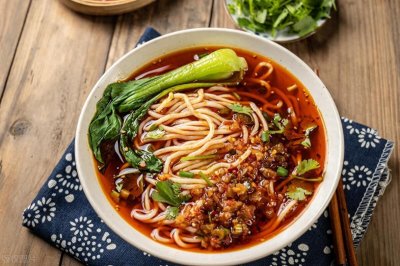 ​在家轻松制作重庆小面，操作简单，香味四溢的美味！