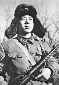 ​雷锋的个人资料（雷锋：工作积极 热心助人）