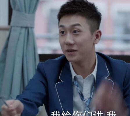 少年派江天昊喜欢谁 是校花邓小琪还是古灵精怪林妙妙