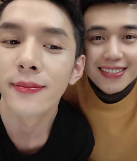 李佳琦和小助理是一对吗 李佳琦为什么宠爱小助理