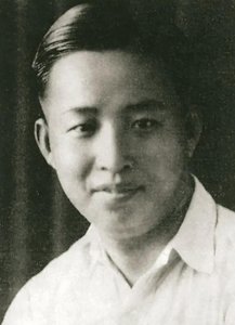 ​他是第一任哈尔滨市长，办事能力出众，后任清华校长，活到了84岁