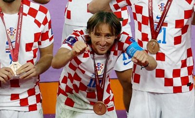 ​从金球先生到领袖！克罗地亚奇迹的代名词——人人都爱的莫德里奇