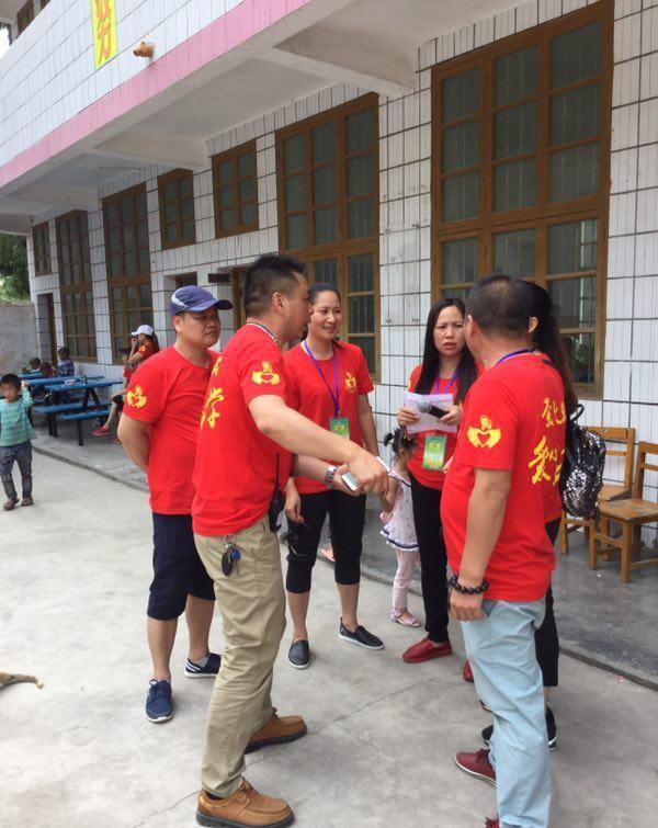 广西南宁市武鸣区萤火虫爱心助学公益组织:爱心助学、放飞梦想