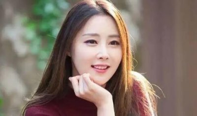 ​相亲女不拒绝我但是约会从不花钱，正常吗？