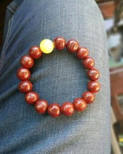 ​女人戴手串有讲究吗(女人戴什么手串旺夫)